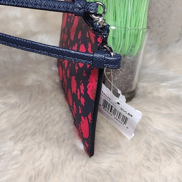 NWT Coach floral leather wristlet clutch - Picture 5 of 11